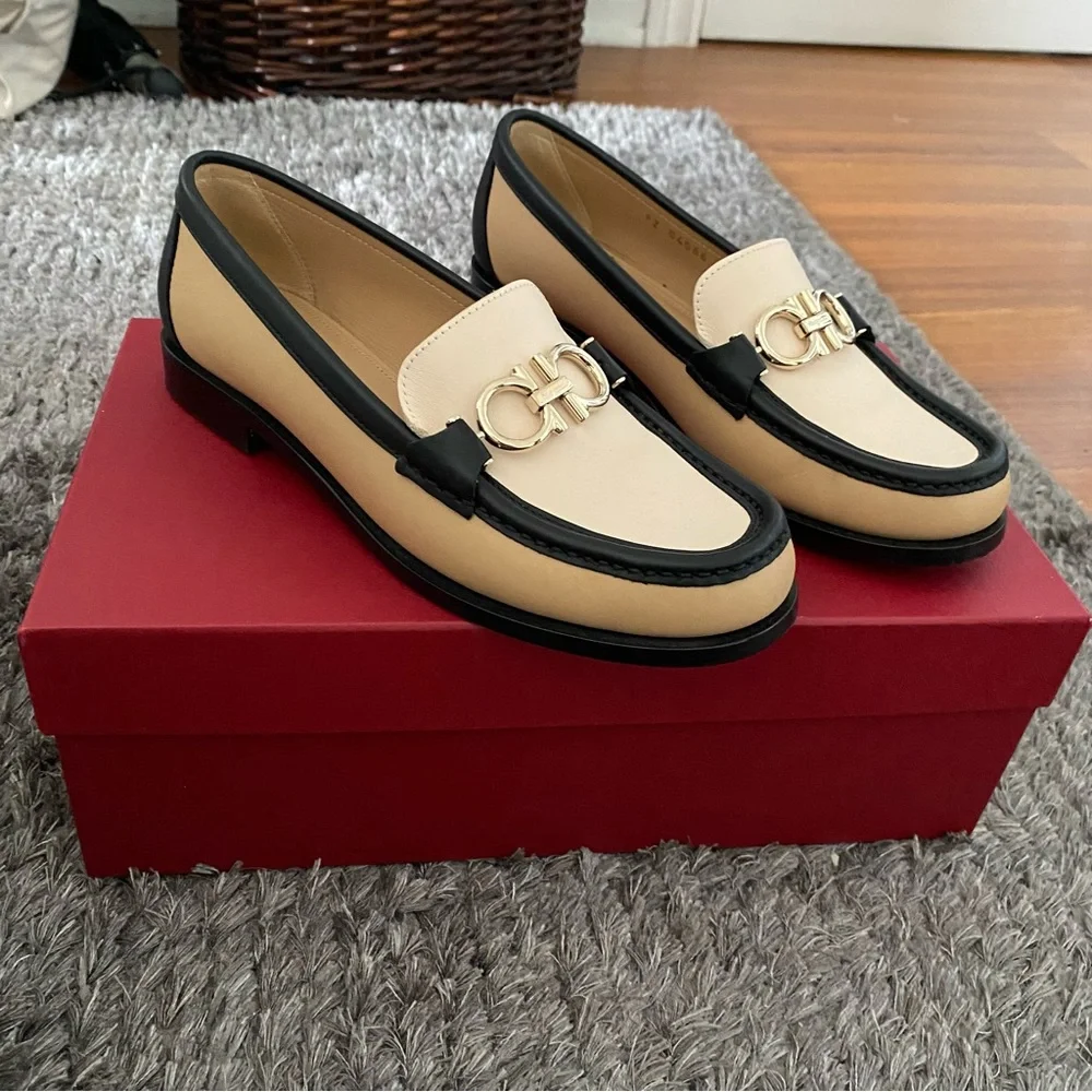 Salvatore Ferragamo loafers - Picture 2 of 14